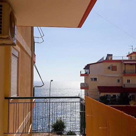 Hotel Sea Breeze Sarandë 外观 照片