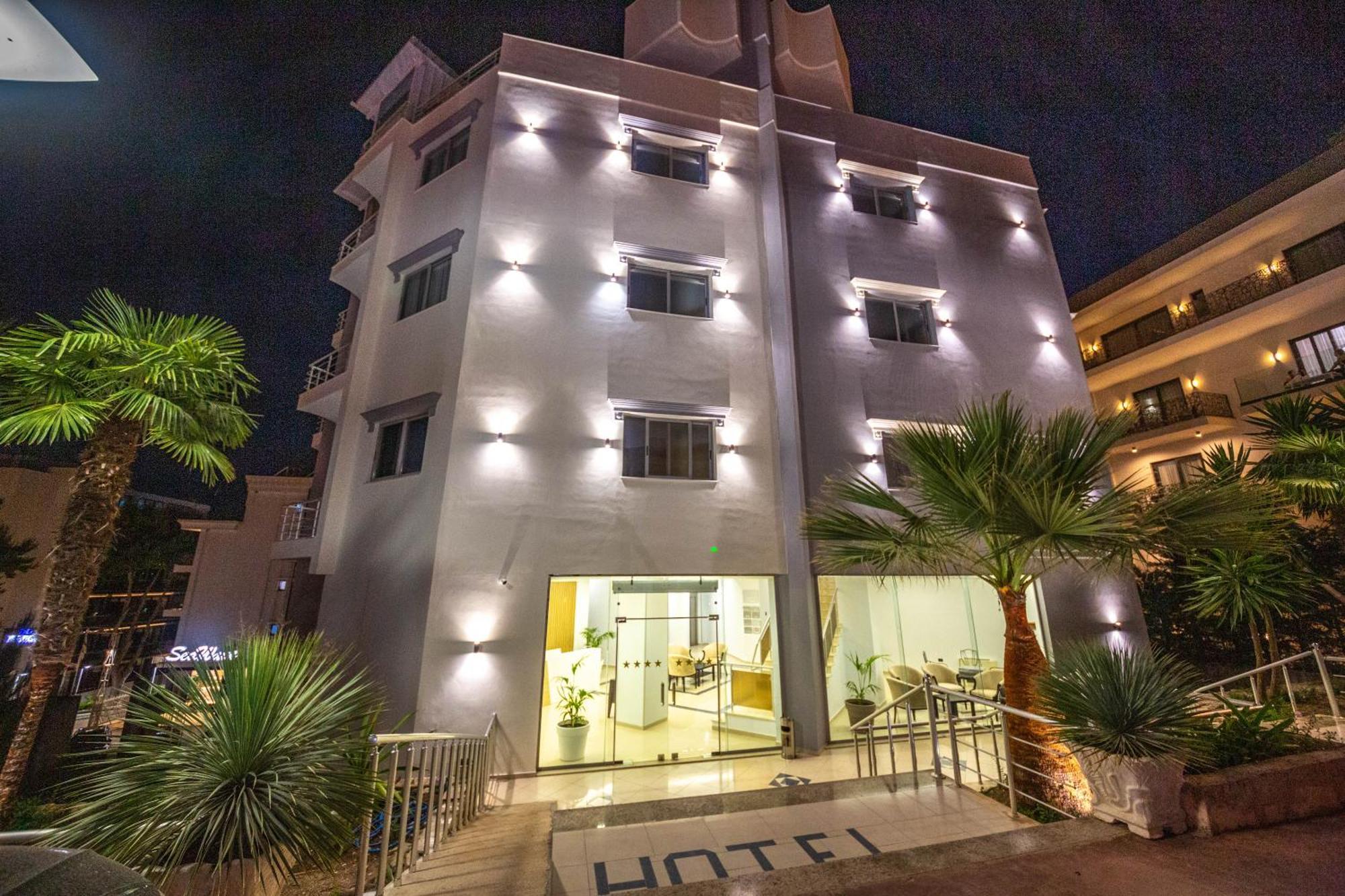 Hotel Sea Breeze Sarandë 外观 照片