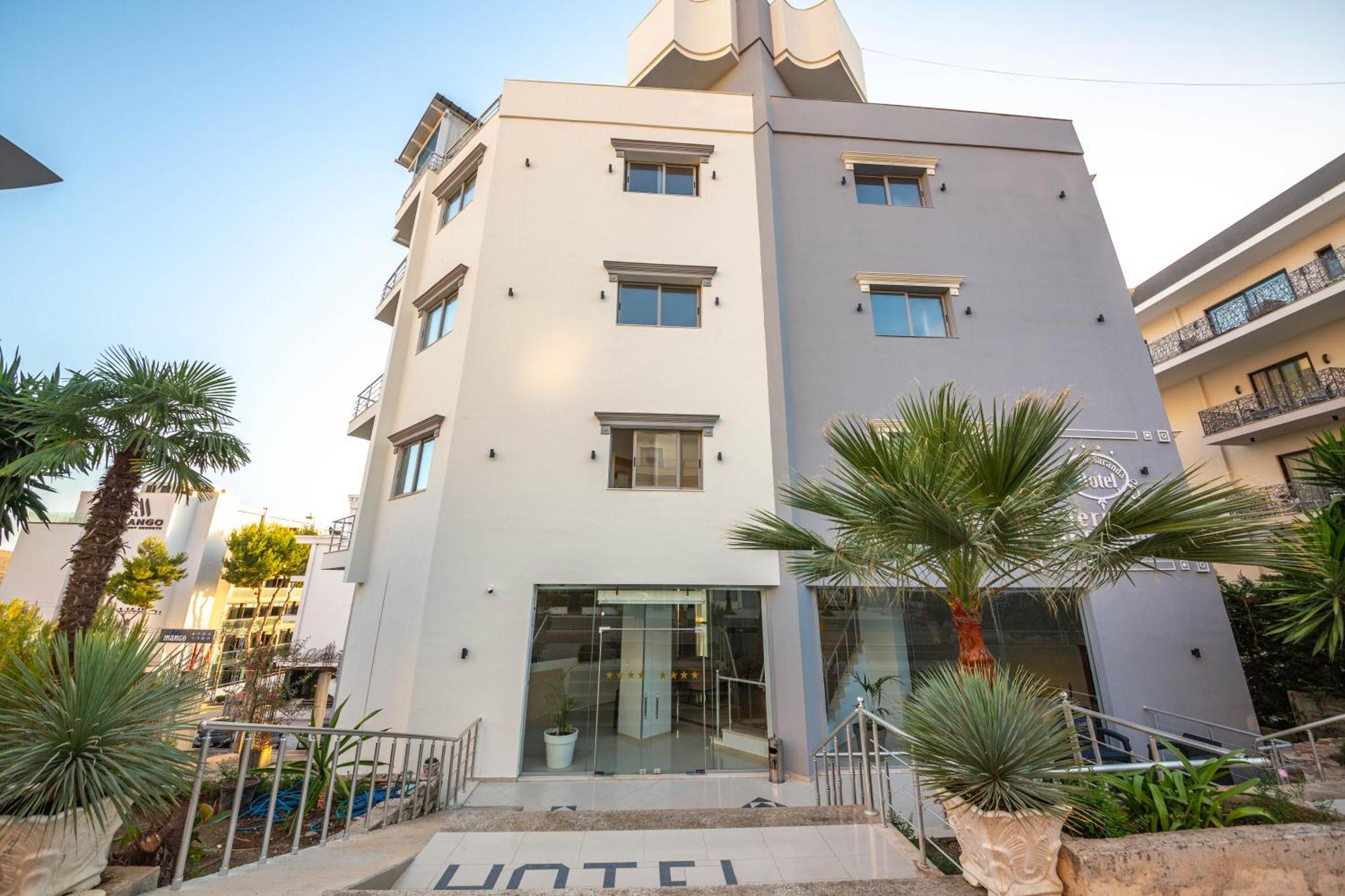 Hotel Sea Breeze Sarandë 外观 照片