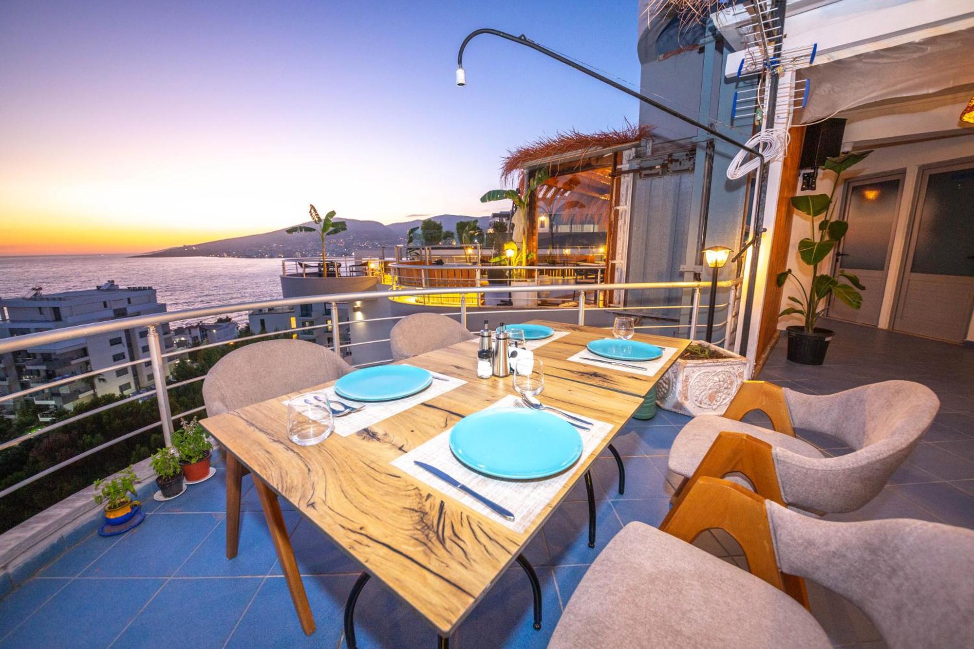 Hotel Sea Breeze Sarandë 外观 照片
